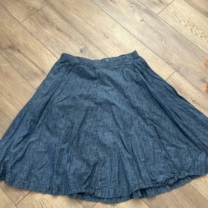 Size 14 lane Bryant skirt